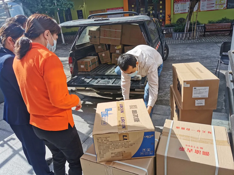 守望相助,齐心抗疫|联和街道为岭南养生谷养老院赠送抗疫物资